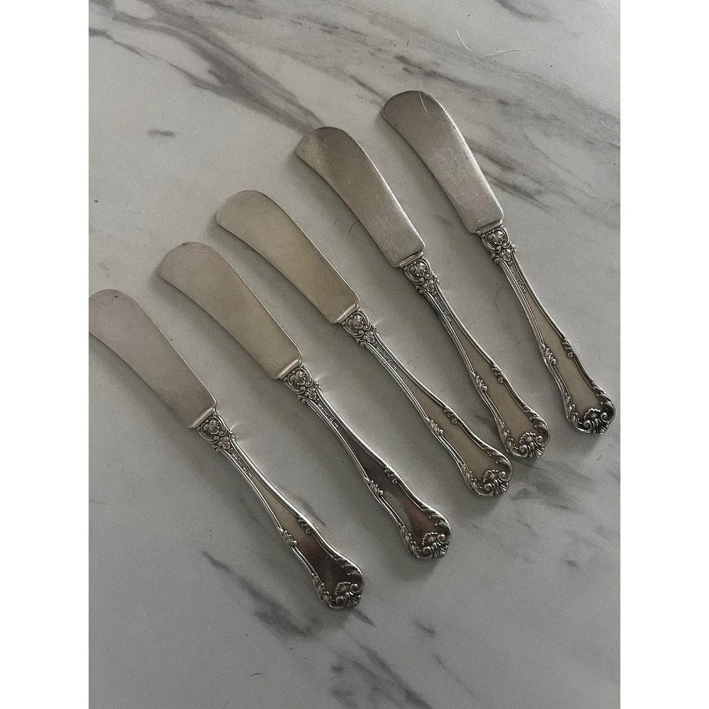 Vintage Gorham Butter Knives Shell Floral Design Electro Plate Lot Monogram BxA